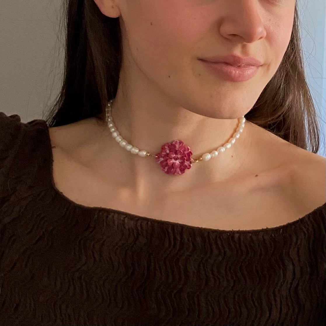 Magnolias necklace
